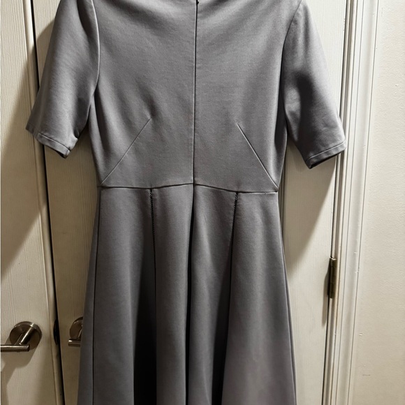 Reiss Tianna Chromatic Dress Short Sleeve Dress with Woven Stitching  Design - Picture 2 of 12